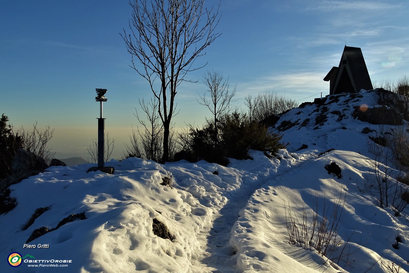 87 Sul Pizzo Cerro verso il tramonto (1285 m).JPG